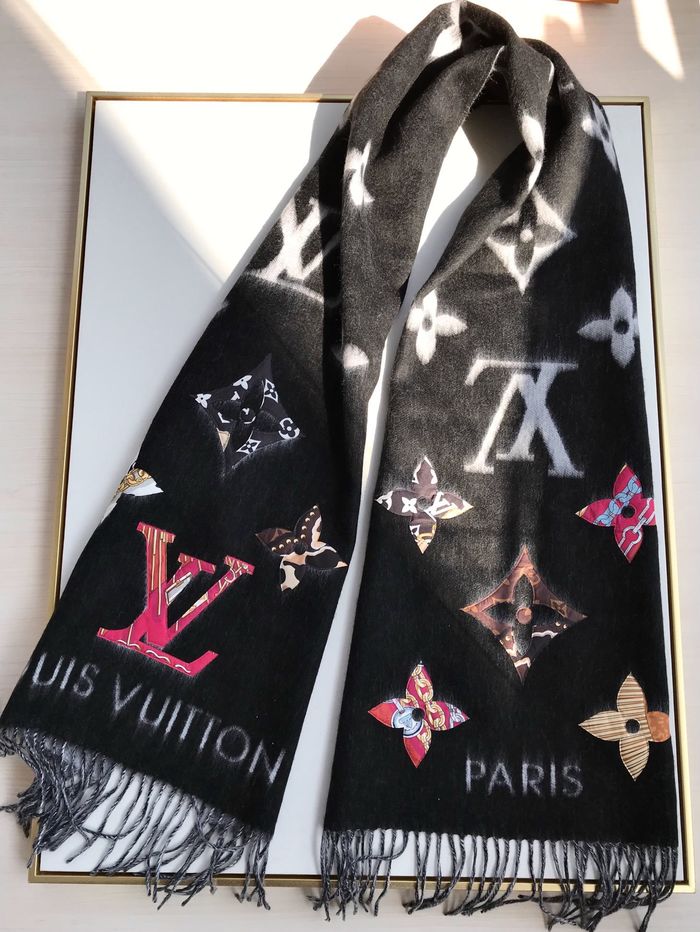 Louis Vuitton Scarf LV00143